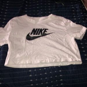 White nike t shirt crop top